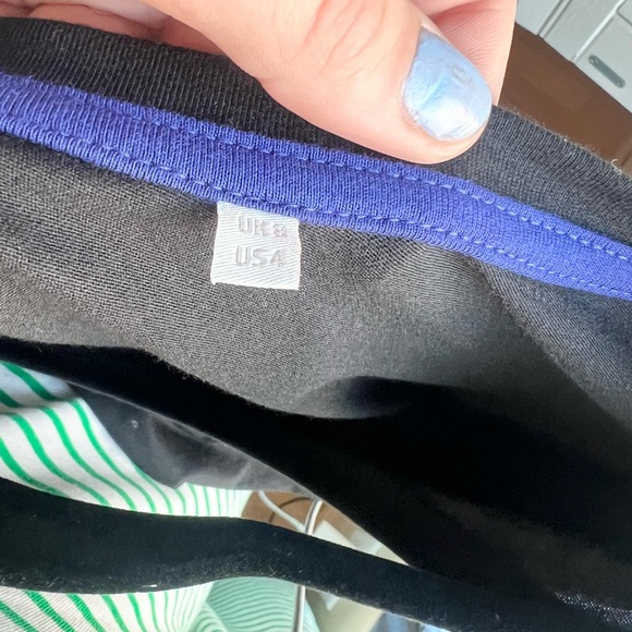 Boden Classic Black Top - Picture 5 of 5